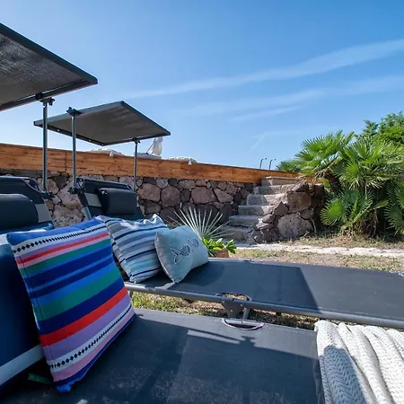 Sardinia Re - Casa Luisa With Pool شقة