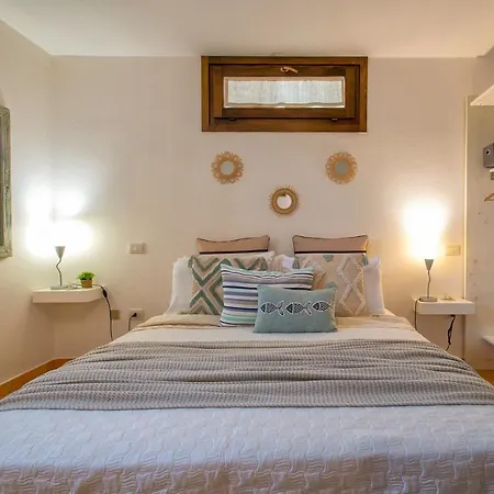 Sardinia Re - Casa Luisa With Pool شقة